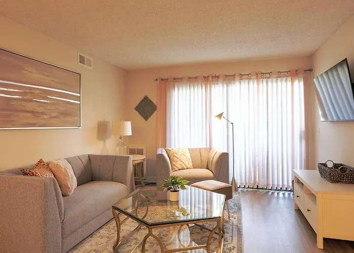 Shabby Chic Oceanside King & 2 Queen Bed Pool Gym